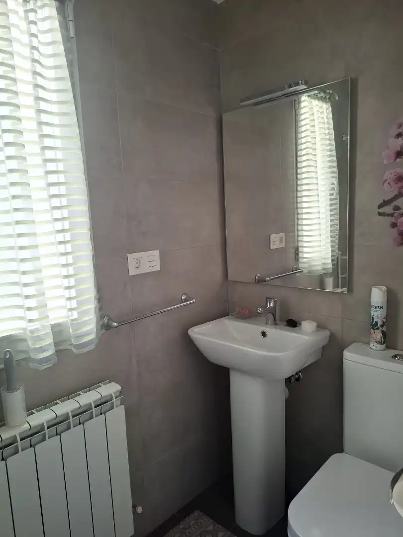 Baño de Apartamento en venta en Albacete con Aire acondicionado, Calefacción y Parquet