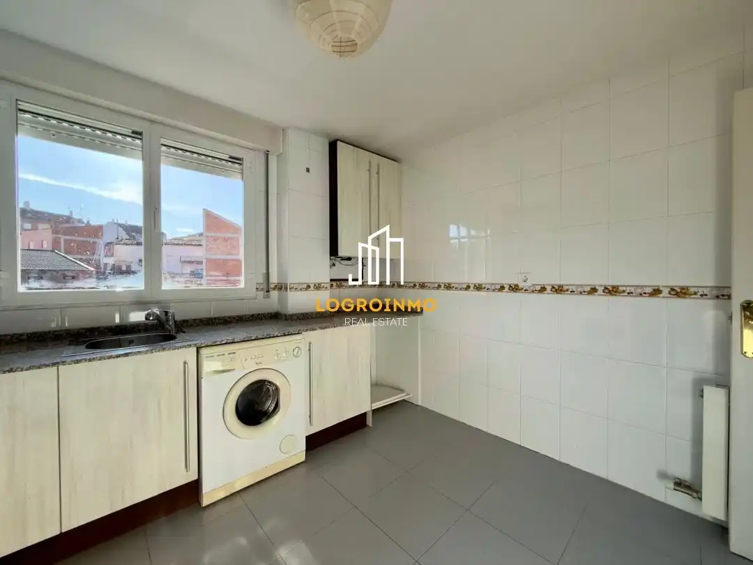 Cocina de Piso en venta en Villamediana de Iregua con Calefacción y Amueblado