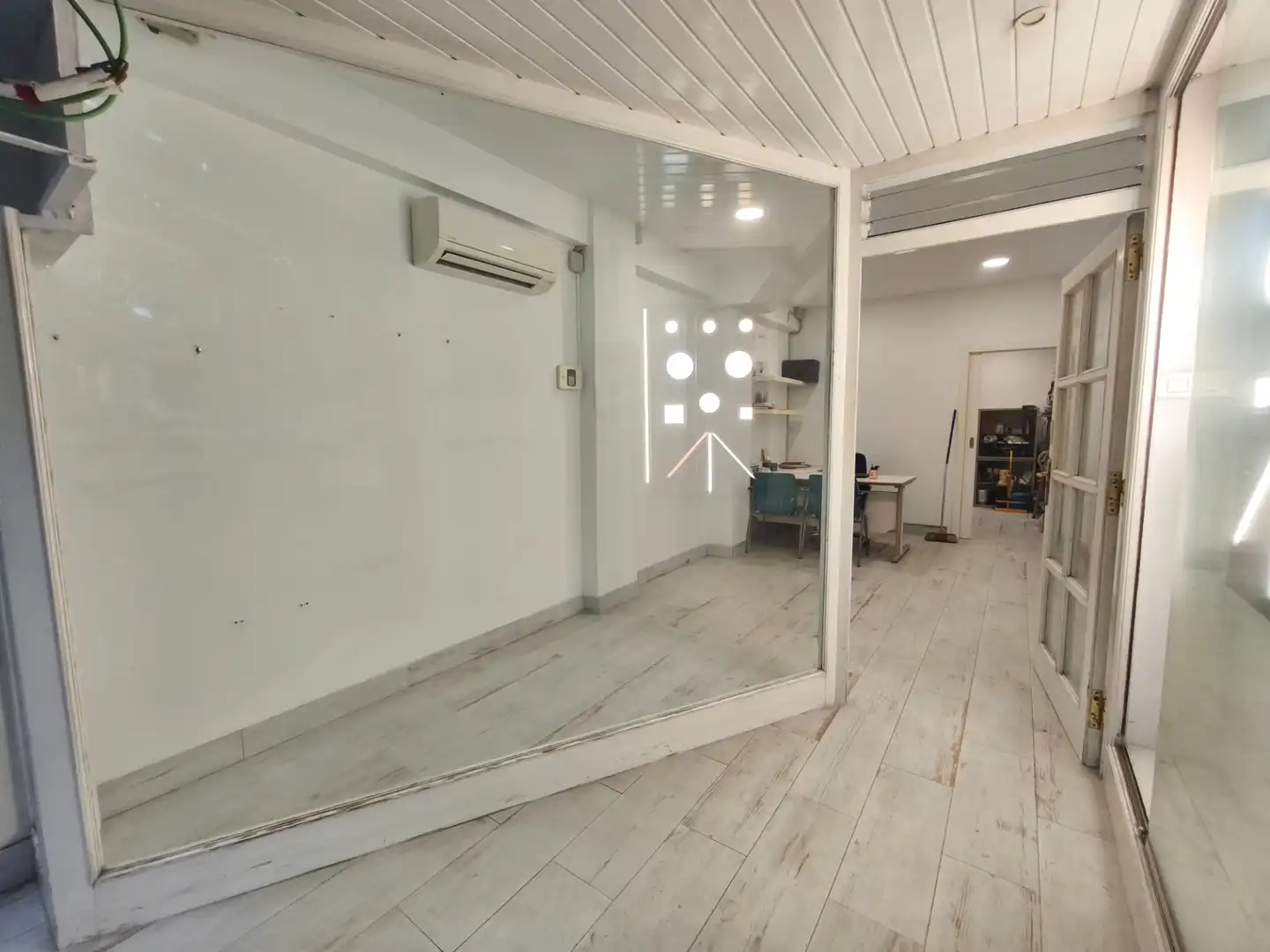 Local comercial en venda a Rambla de Prim, imagen 3