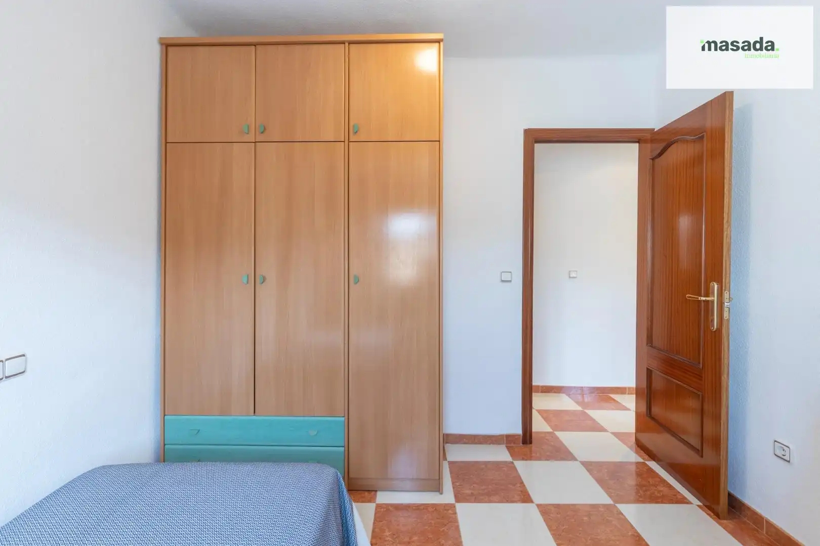 Habitación de Piso en venta en Granada con Terraza y Amueblado