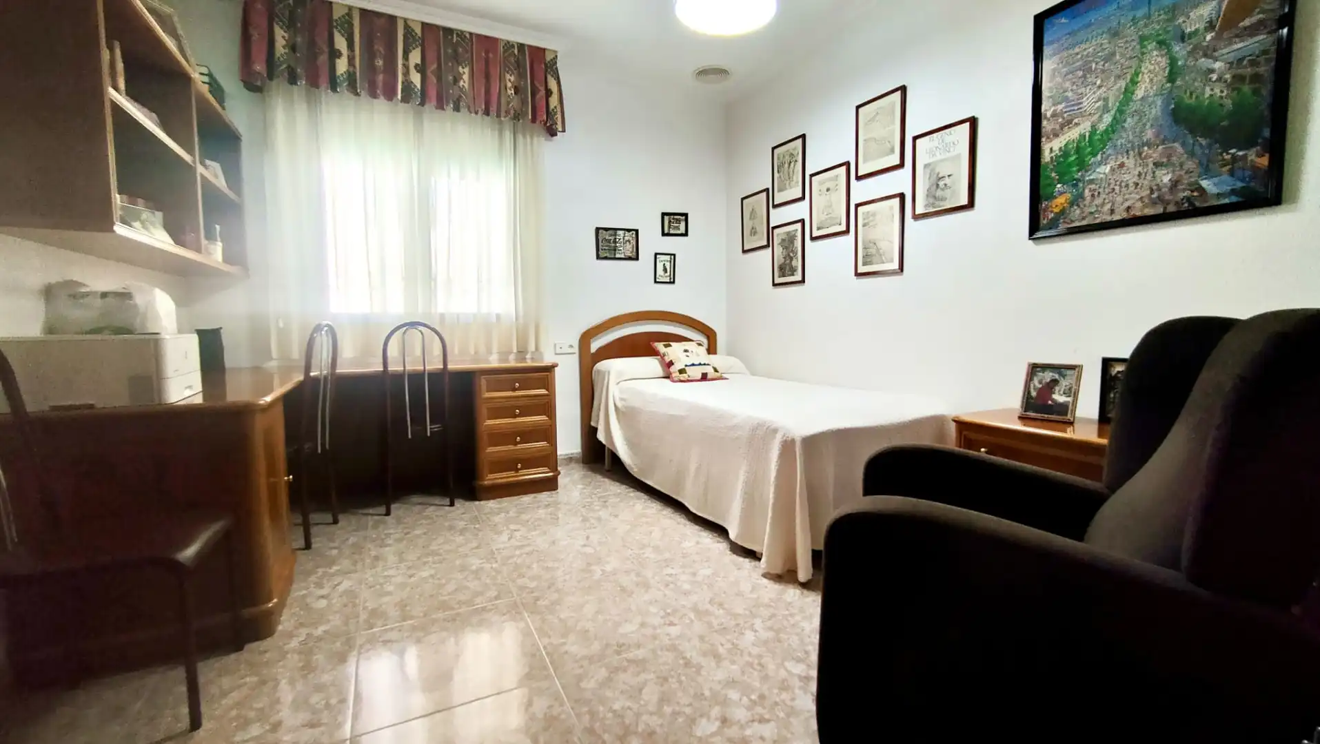 Dormitori de Casa o xalet en venda en Elche / Elx amb Aire condicionat, Calefacció i Jardí privat