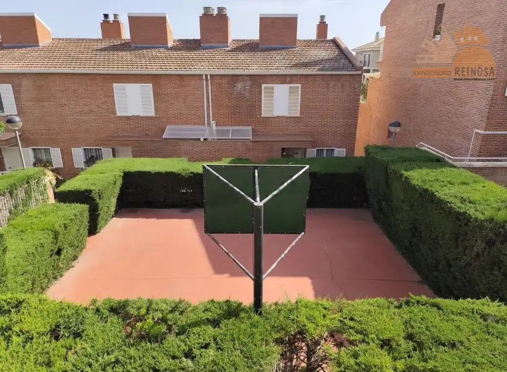 Jardí de Casa adosada de lloguer en Molina de Segura amb Aire condicionat, Terrassa i Moblat