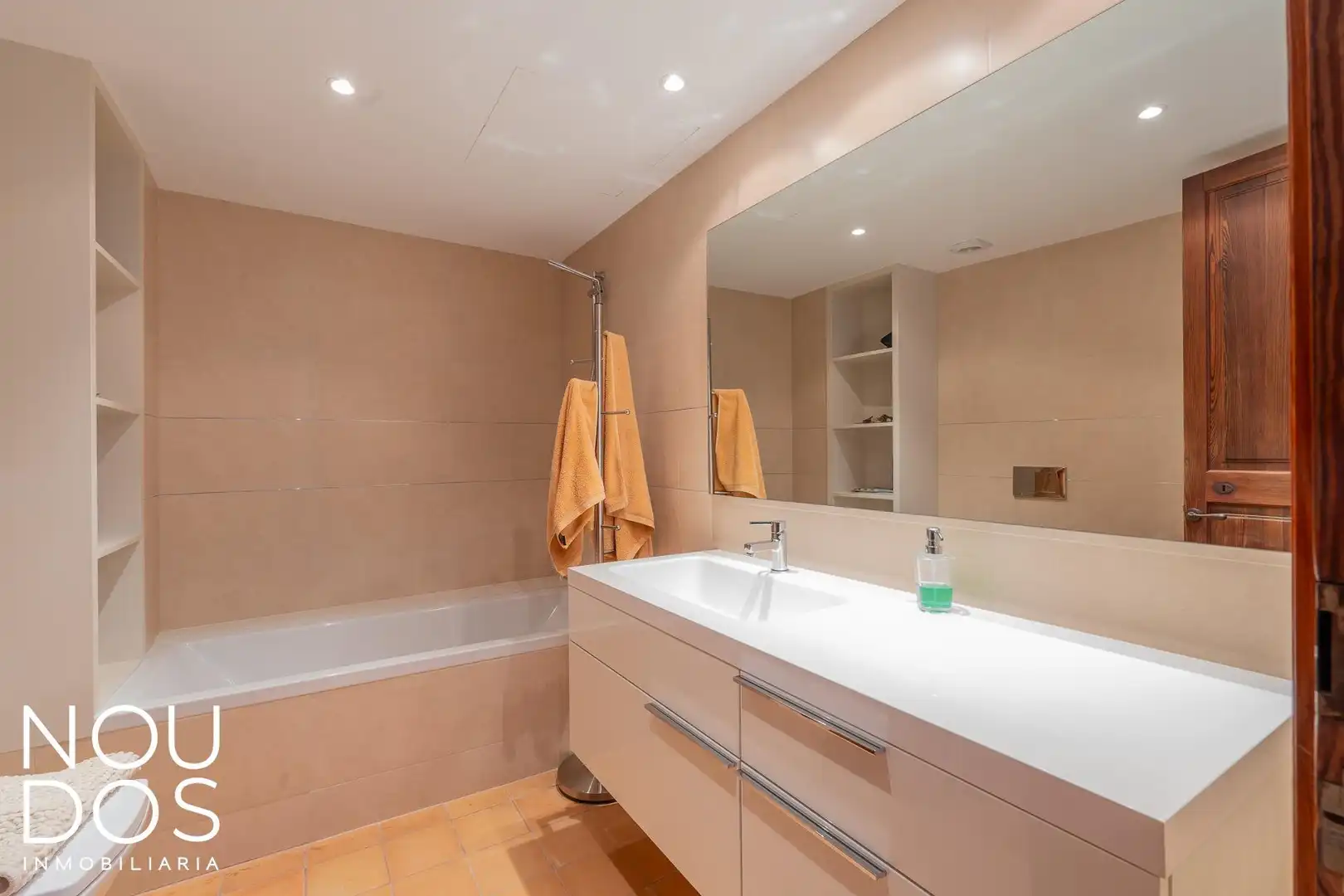 Badezimmer von Country house zum Verkauf in Llucmajor mit Klimaanlage, Heizung und Privatgarten