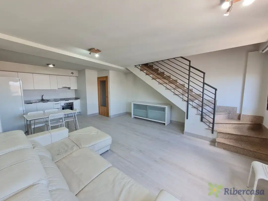 Sala de estar de Ático en venta en Tudela con Calefacción, Terraza y Balcón