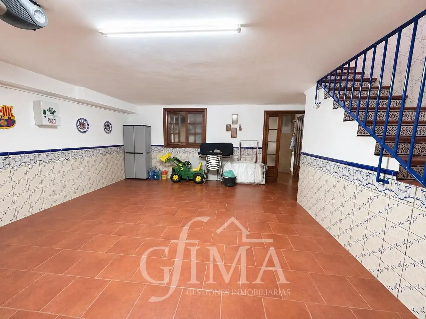 Casa adosada en venta en Tomelloso con Calefacción, Trastero y Amueblado