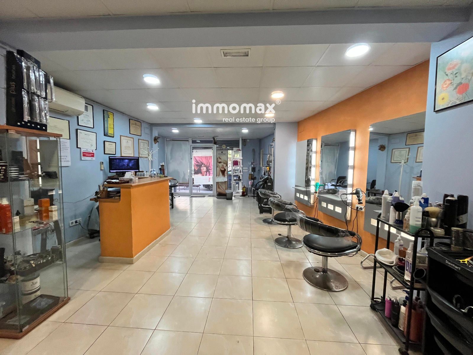 Local en venda en Vilanova i la Geltrú amb Aire condicionat, Terrassa i Internet