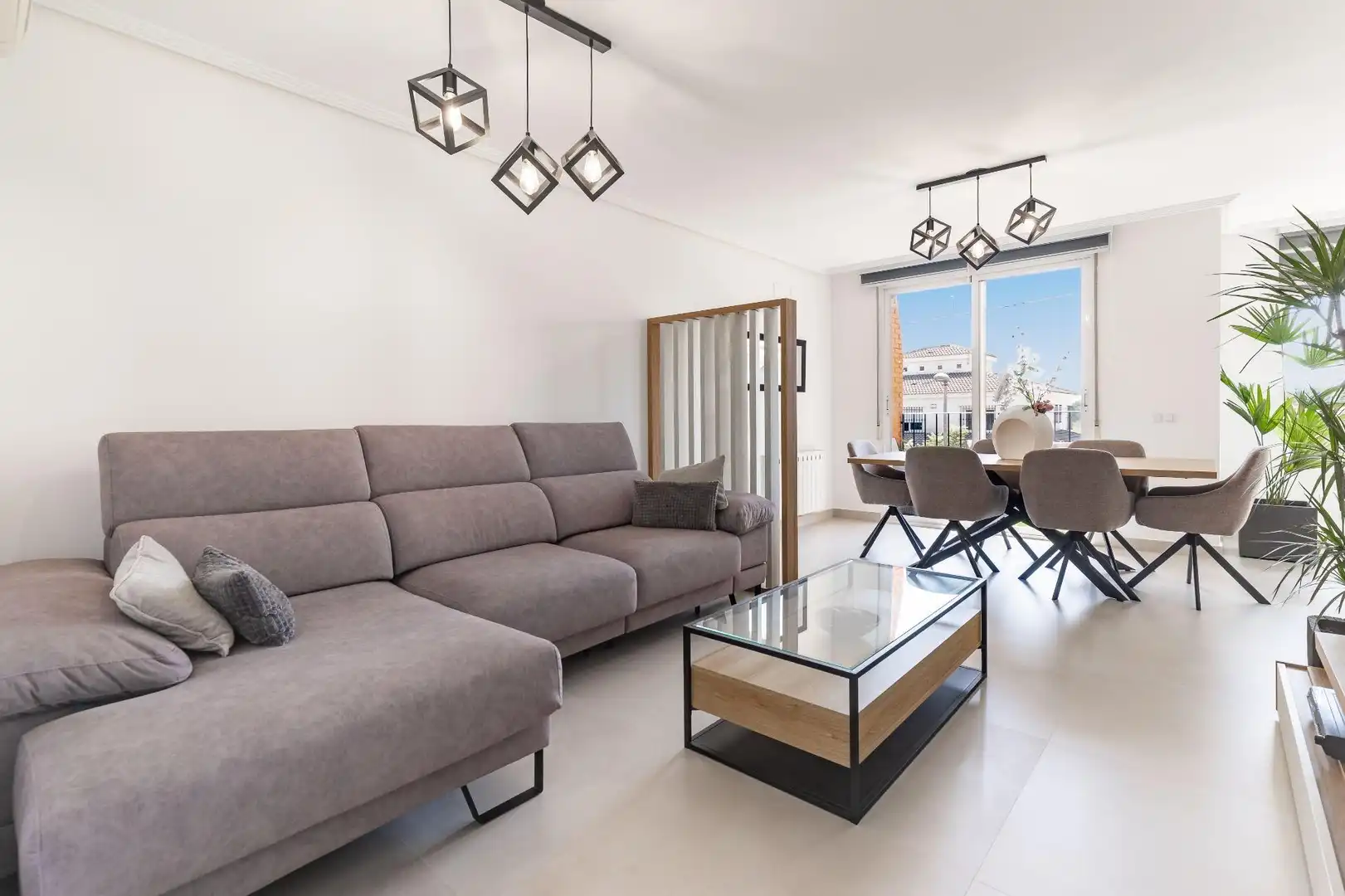 Sala d'estar de Casa adosada en venda en Turís amb Aire condicionat, Calefacció i Terrassa