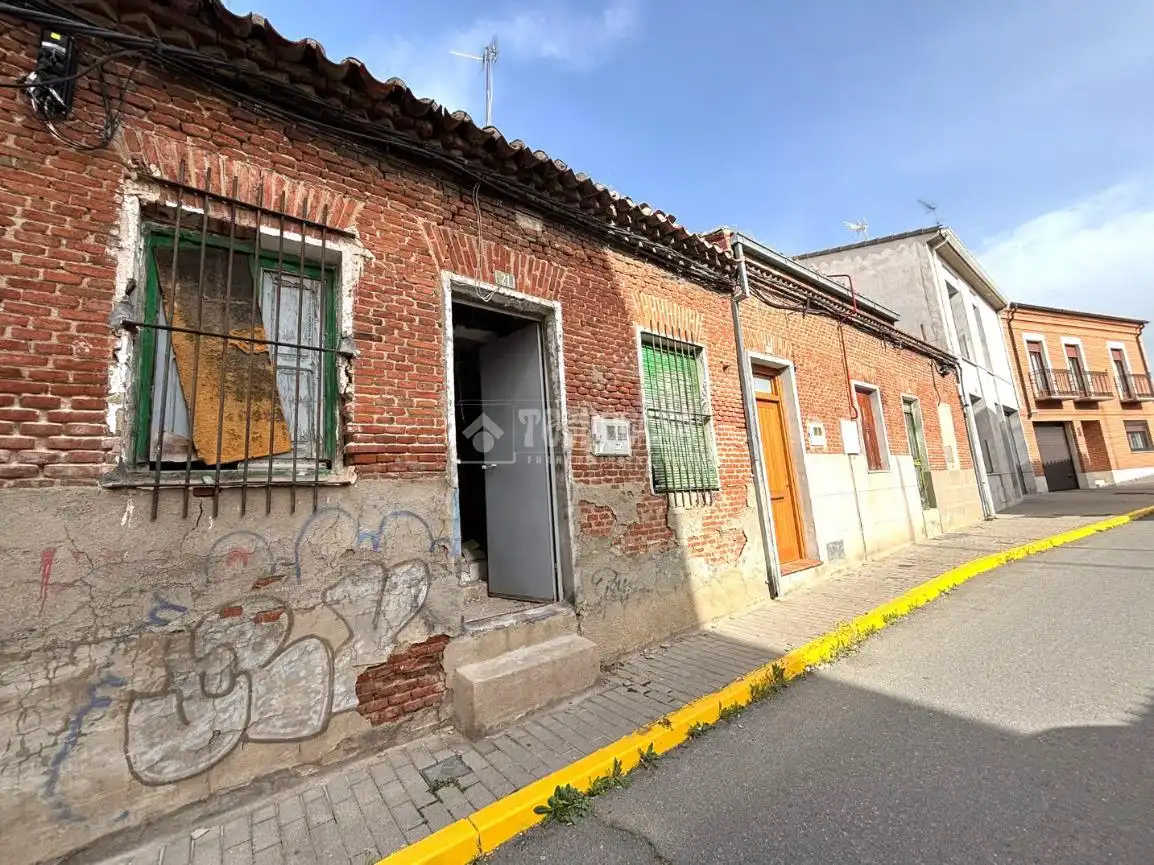Außenansicht von Haus oder Chalet zum Verkauf in Medina del Campo