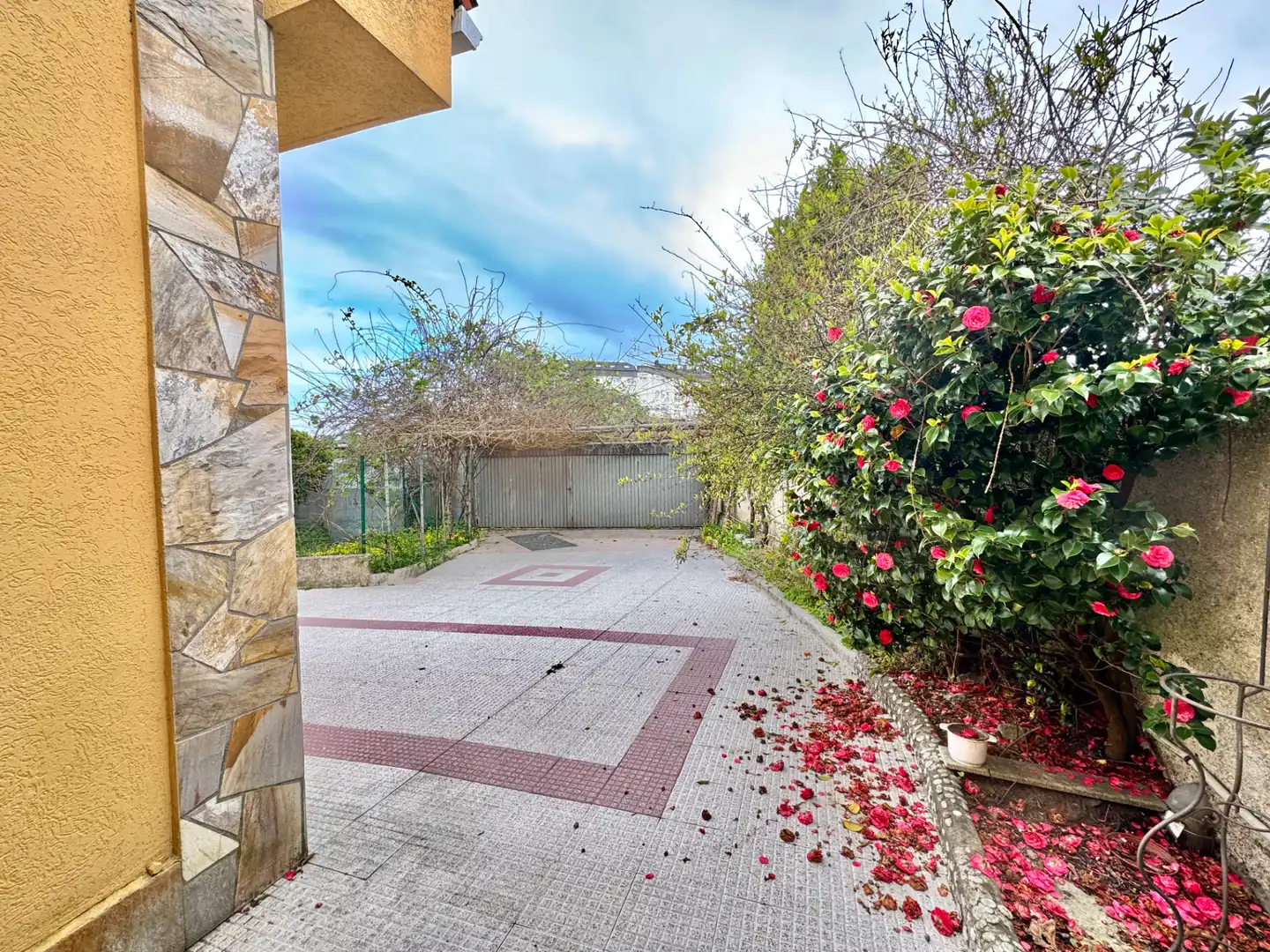 Exterior view of Houses for sale in Arteixo  with Heating, Private garden and Parquet flooring
