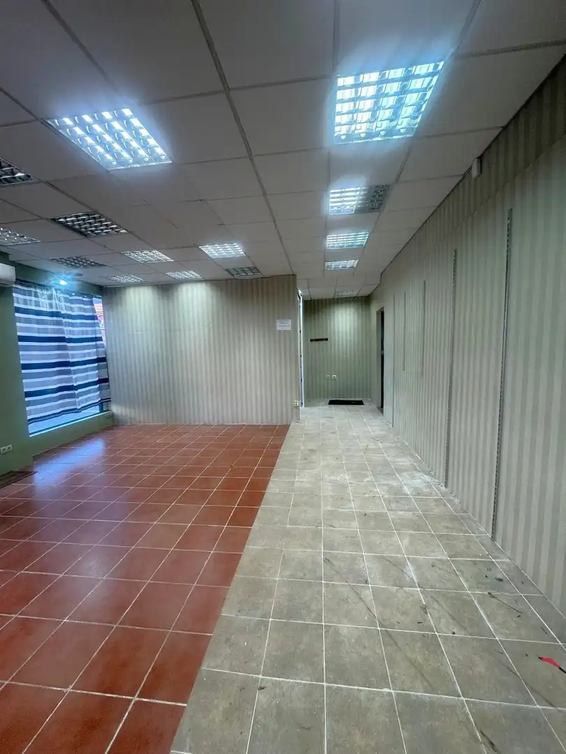 Gewerbefläche zum Verkauf in Villanueva de la Torre, imagen 2