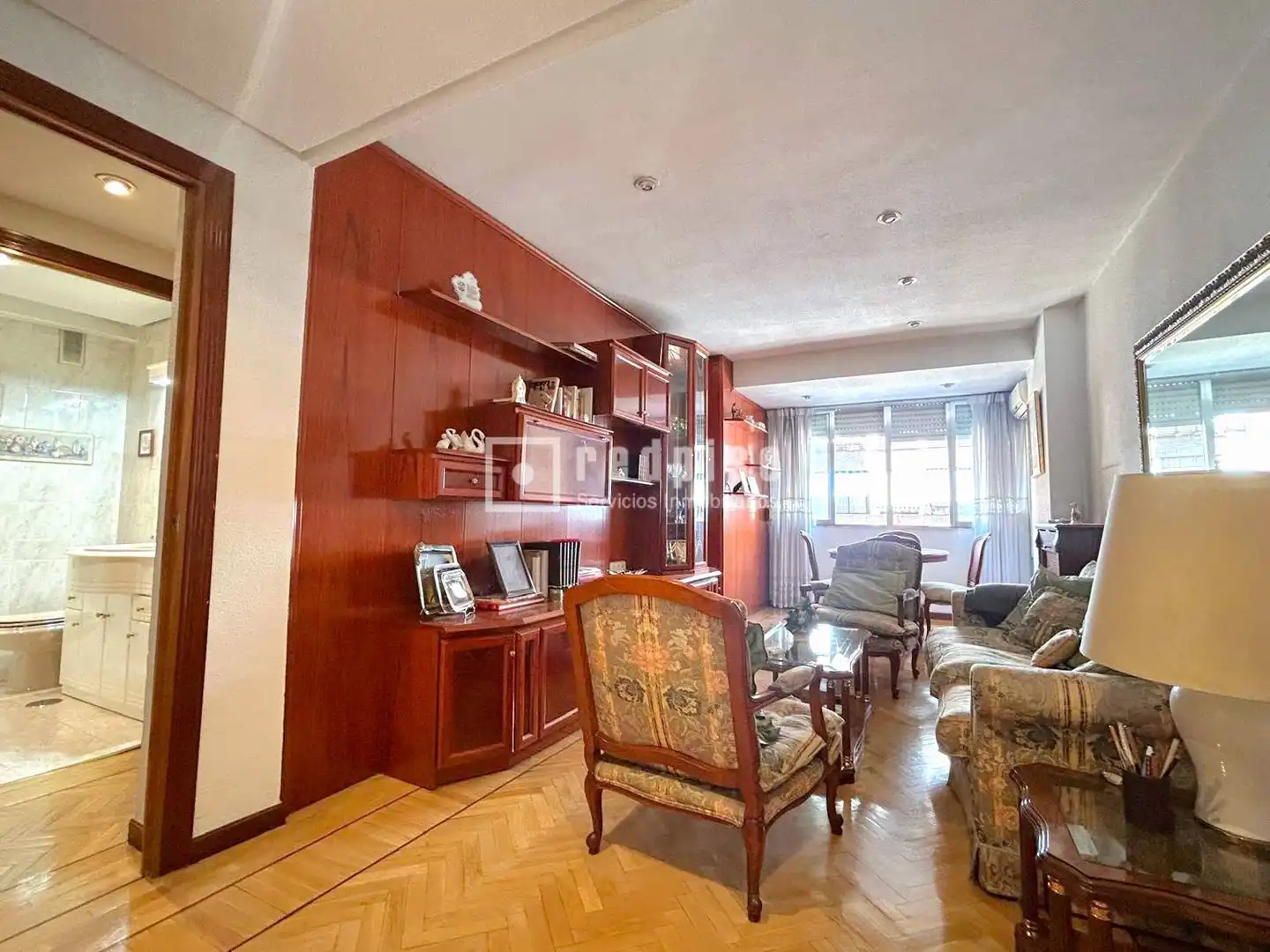 Sala d'estar de Pis en venda en Madrid amb Calefacció, Parquet i Terrassa