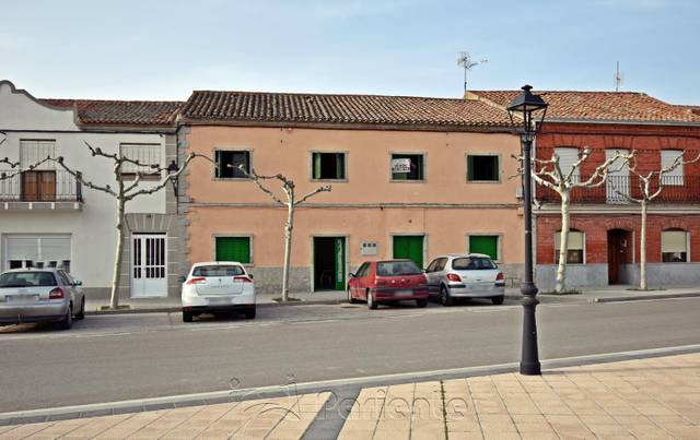 Casa-chalet en Venta en Plaza Mayor en Ataquines