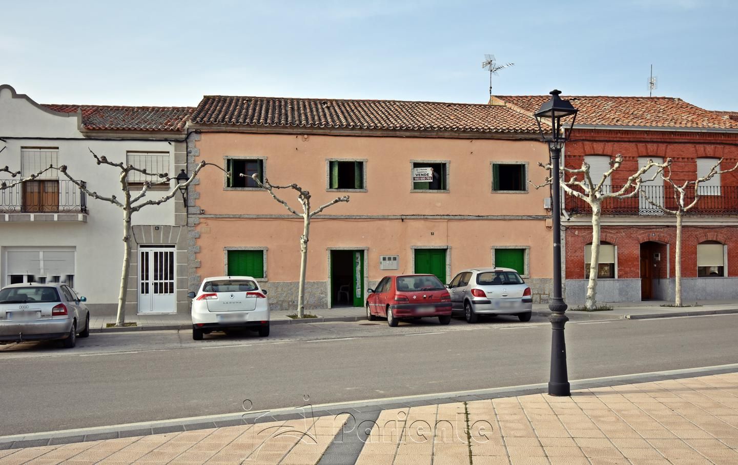 Exterior view of House or chalet for sale in Ataquines