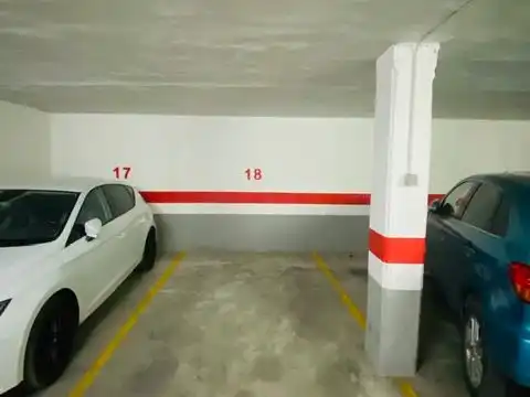 Parkplatz von Garage zur Miete in Albacete