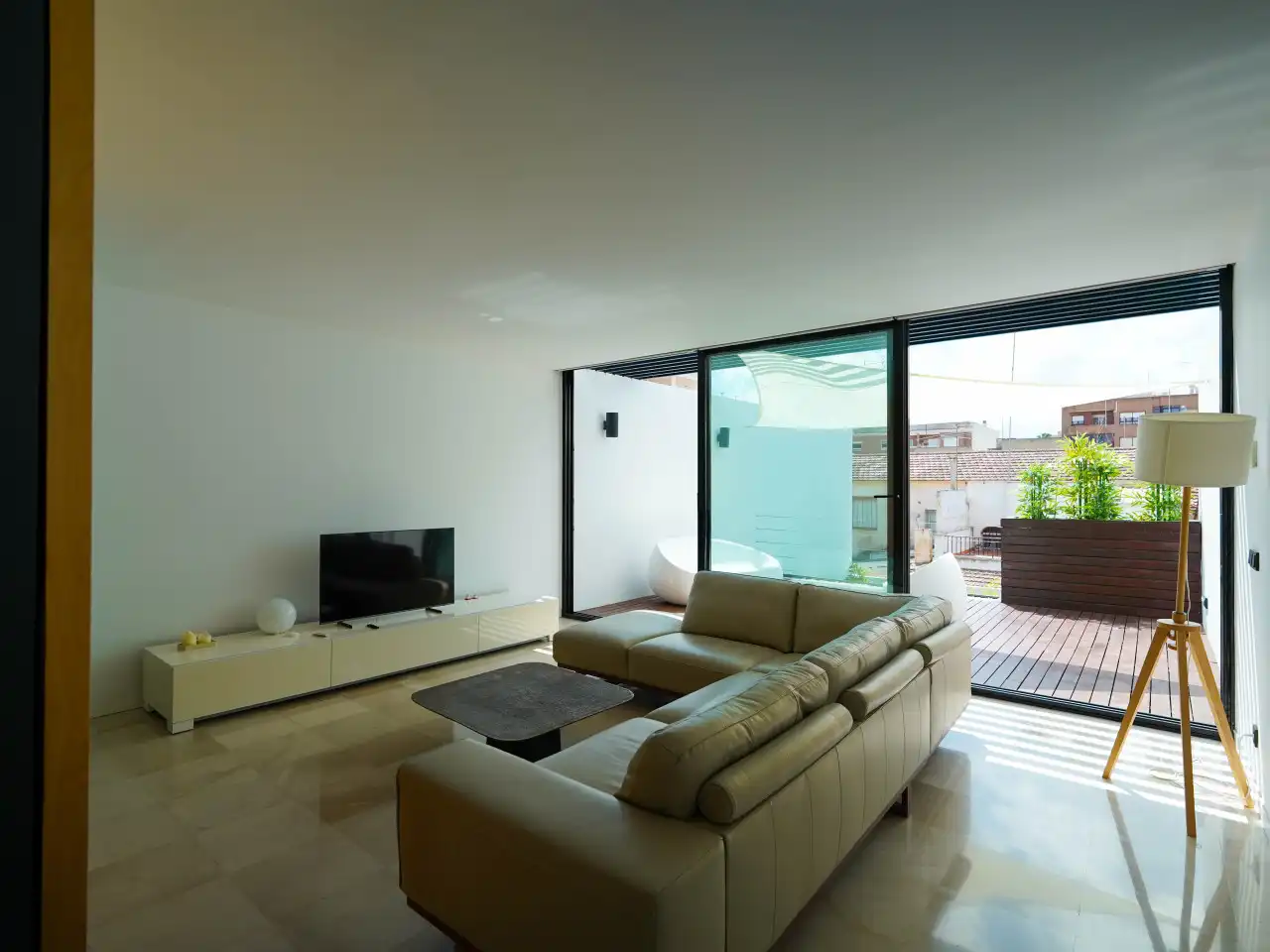 Sala de estar de Casa adosada en venta en Almoradí con Aire acondicionado, Calefacción y Parquet