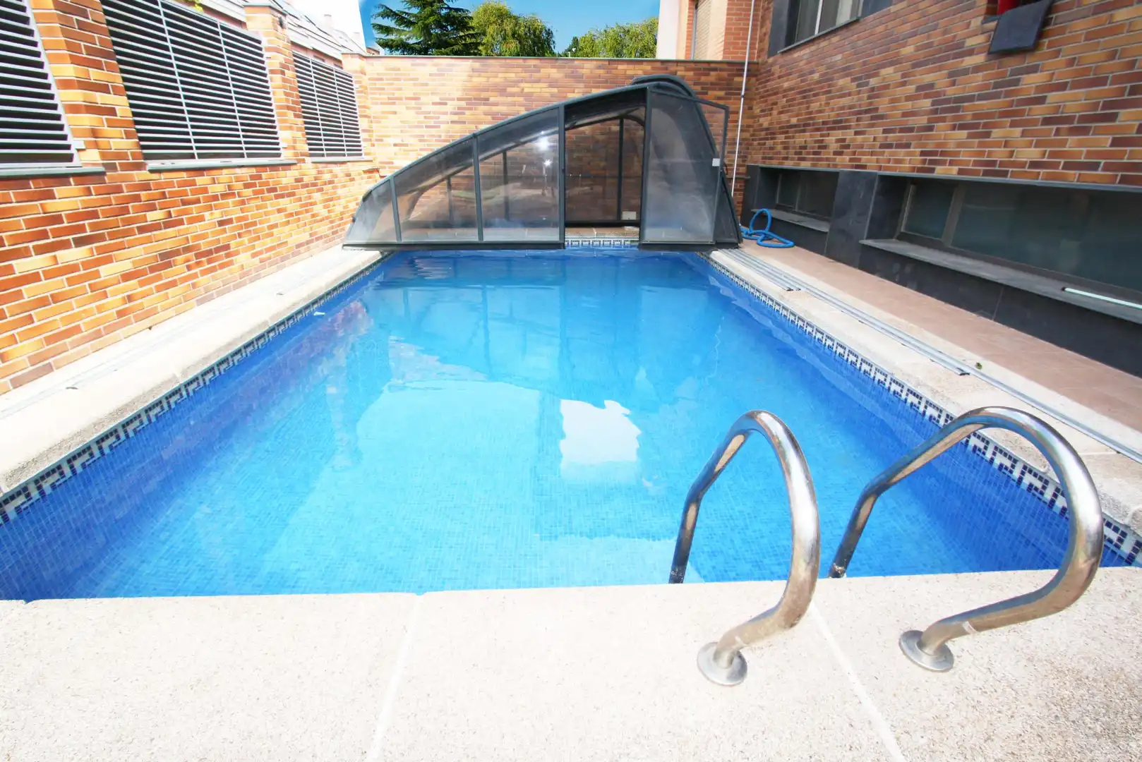Swimming pool of Houses for sale in  Albacete Capital  with Air Conditioner, Heating and Private garden