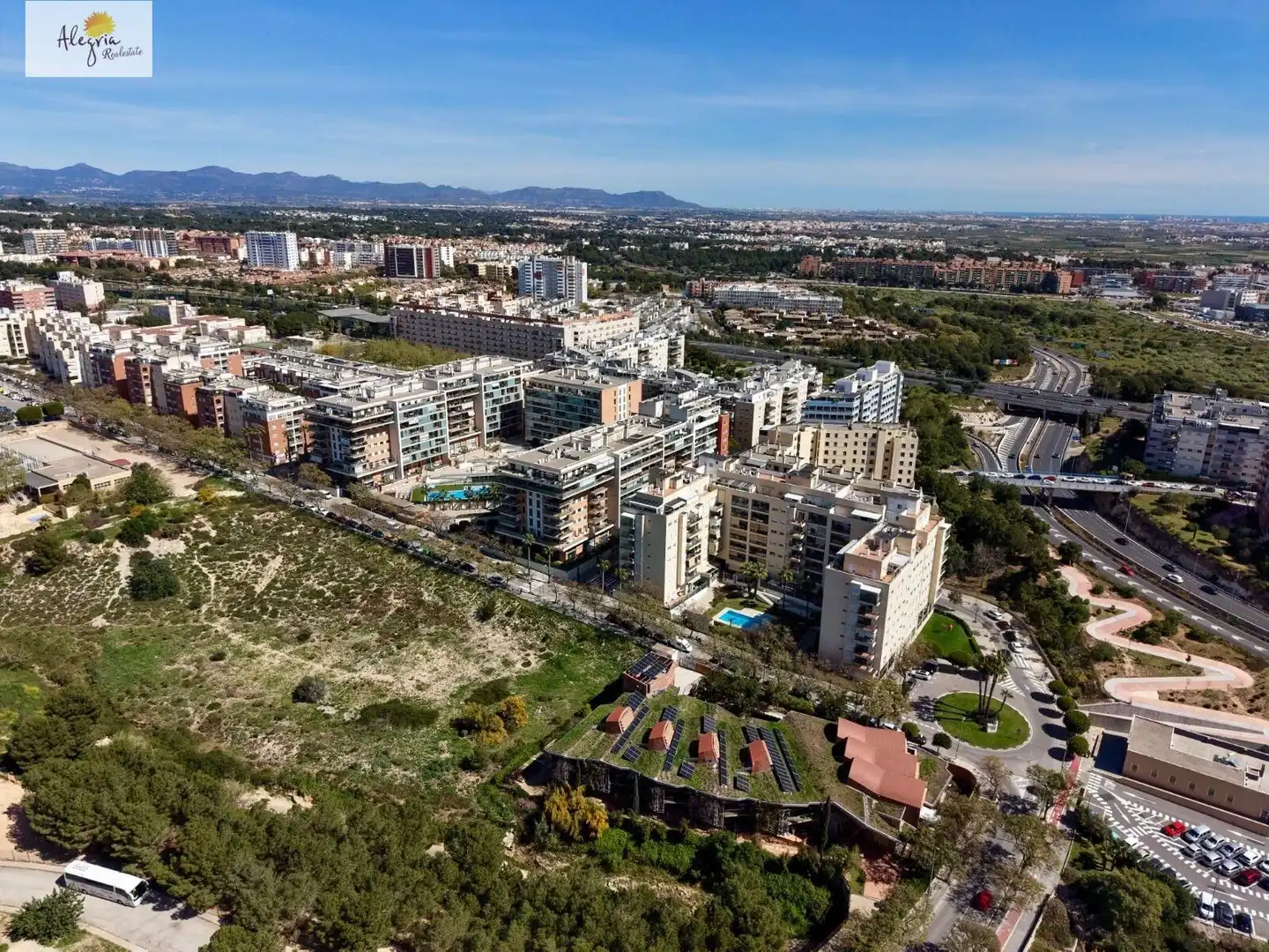 Vista exterior de Apartamento en venta en Paterna con Aire acondicionado, Calefacción y Jardín privado