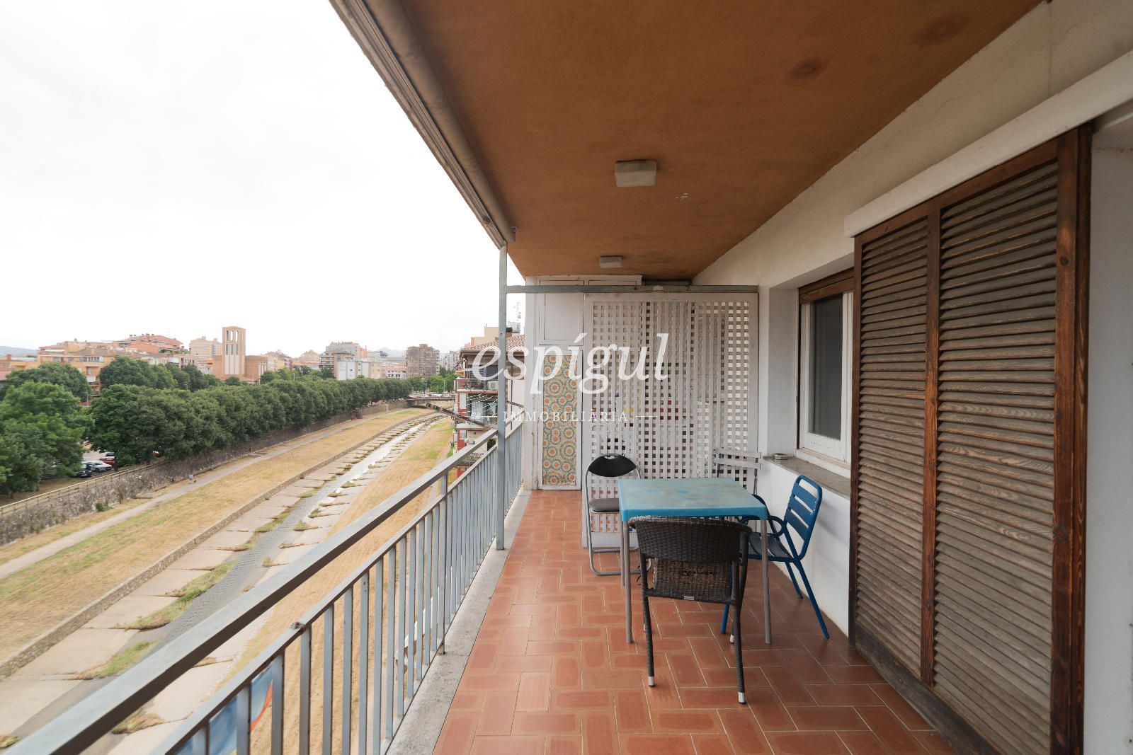 Bedroom of Flat for sale in Girona Capital  with Heating, Parquet flooring and Terrace