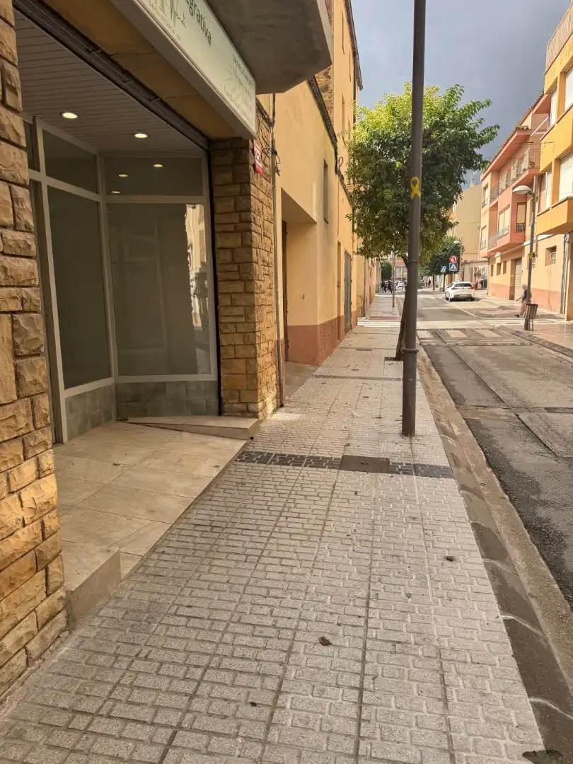 Business premises to rent in Carrer de Lluís Carulla 39, imagen 12