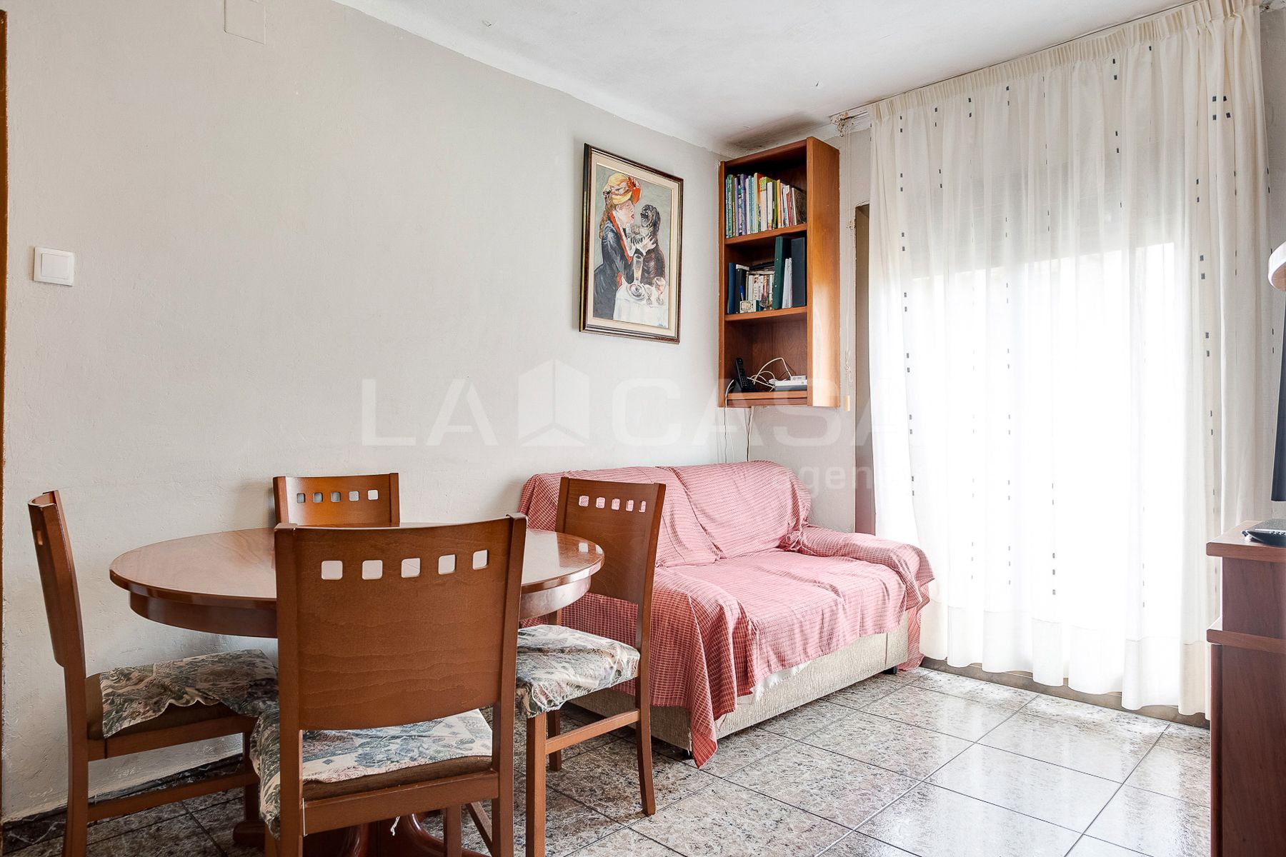 Sala de estar de Piso en venta en L'Hospitalet de Llobregat con Balcón