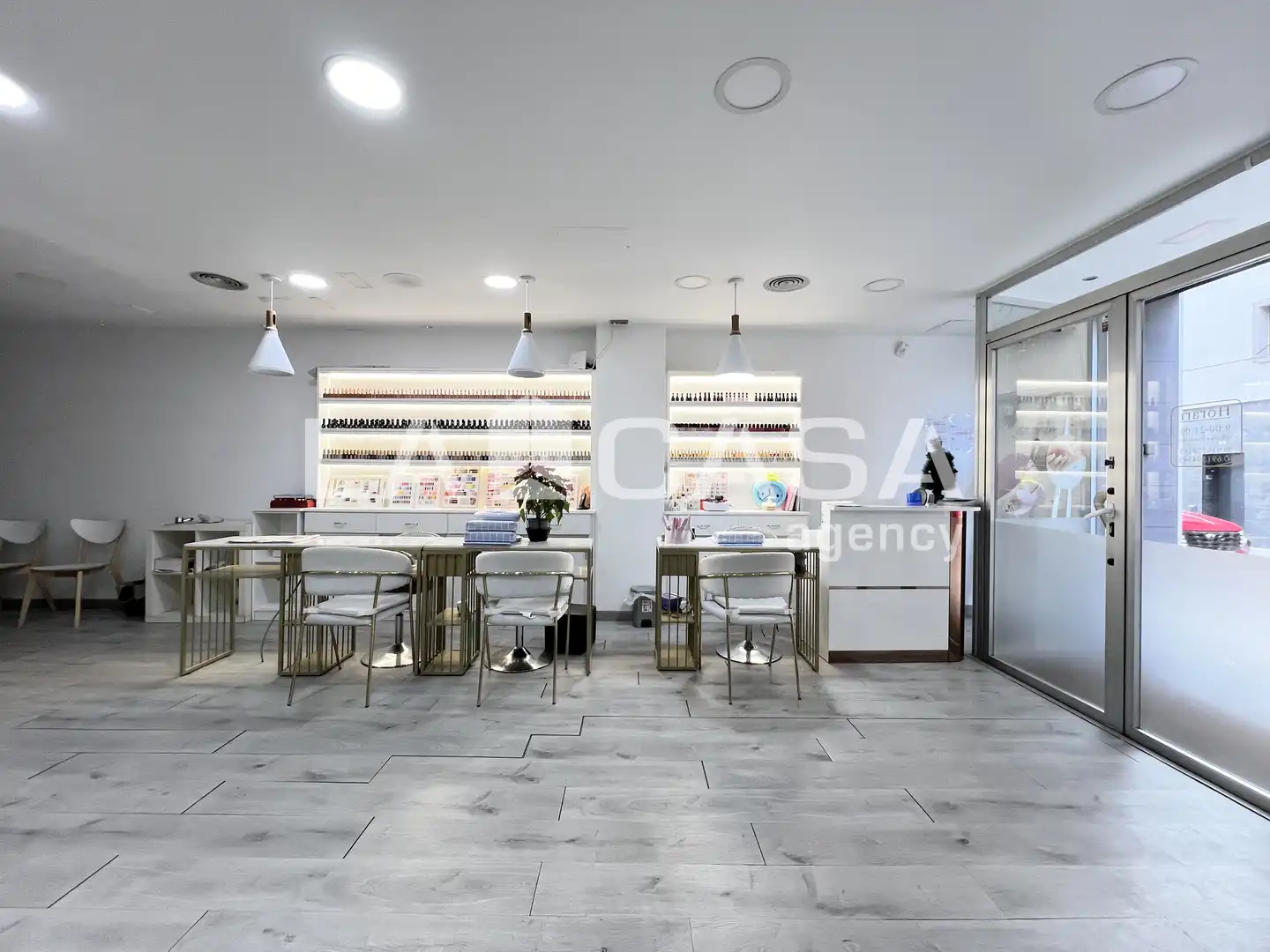 Business premises for sale in Artigues - Llefià, imagen 3