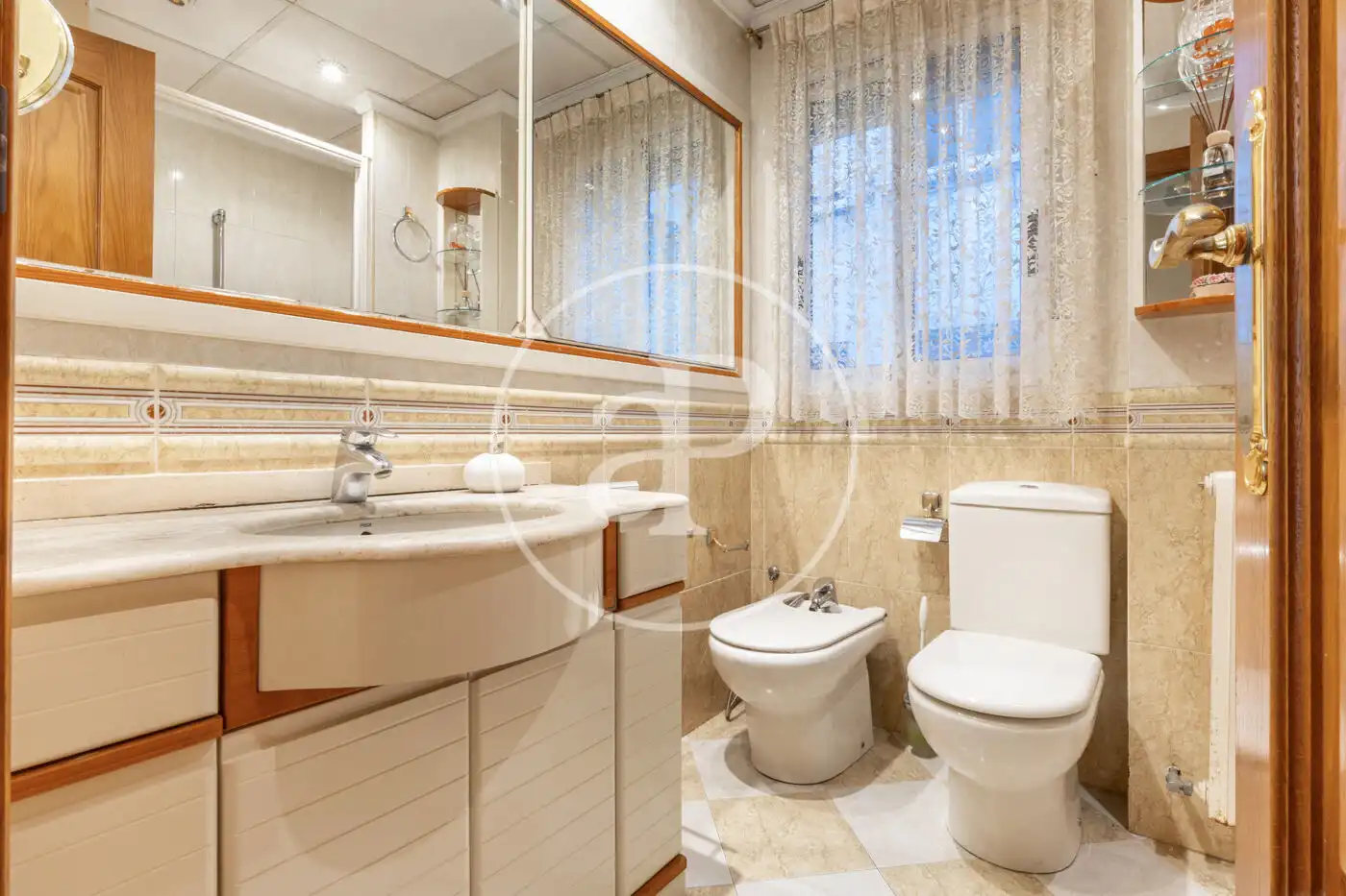 Baño de Piso en venta en Valencia con Aire acondicionado, Calefacción y Balcón