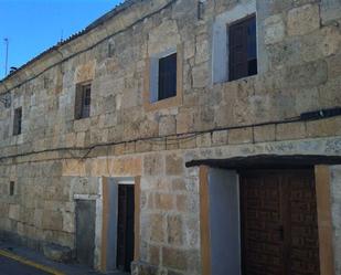 Vista exterior de Casa adosada en venda en Castroverde de Cerrato