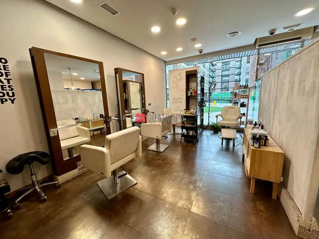 Commercial properties for sale in Santiago de Compostela   with Air Conditioner and Furnished