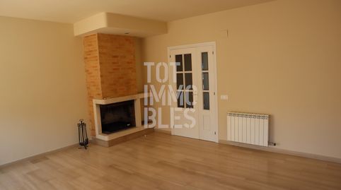 Foto 2 von Einfamilien-Reihenhaus zur Miete in Quart, Girona
