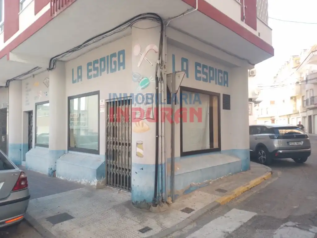 Local comercial de lloguer a Calle Antonio Concha