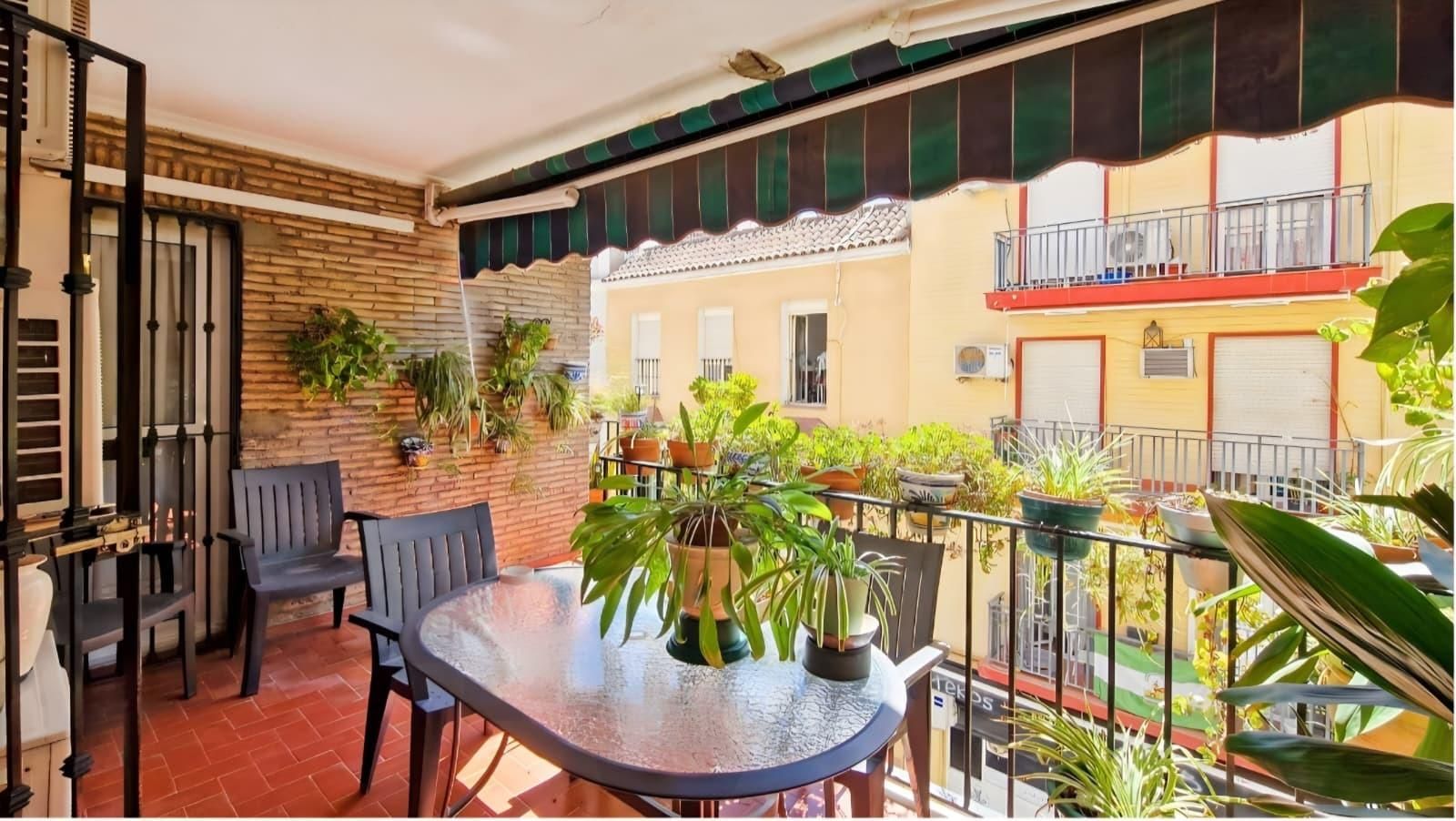 Terrassa de Pis en venda en  Sevilla Capital amb Aire condicionat, Jardí privat i Terrassa