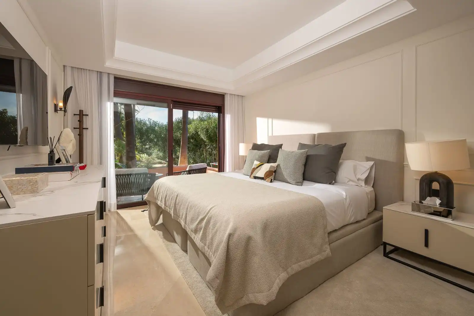 Dormitori de Apartament en venda en Marbella amb Aire condicionat, Terrassa i Traster