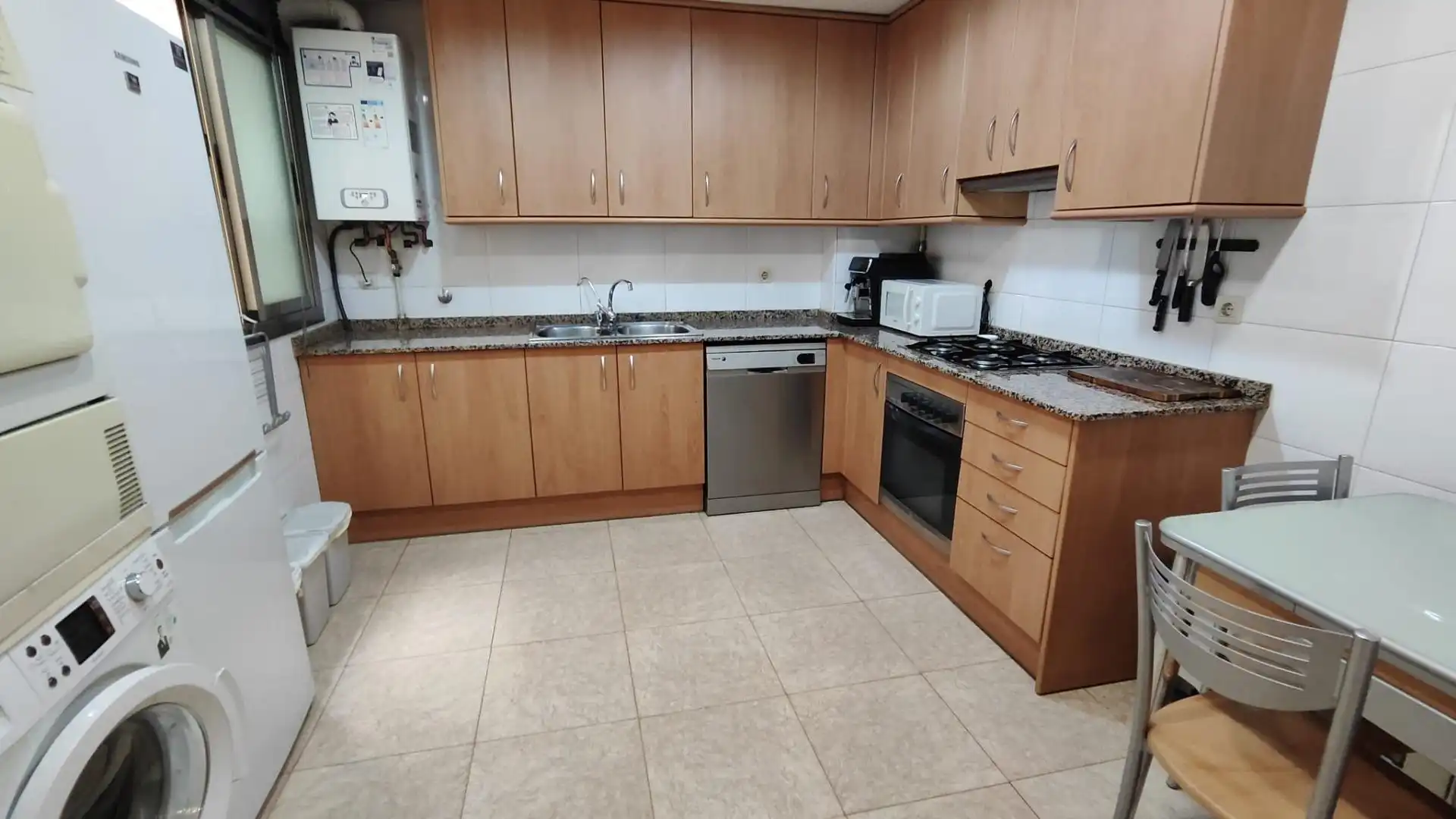 Cocina de Piso en venta en Sabadell con Calefacción y Trastero