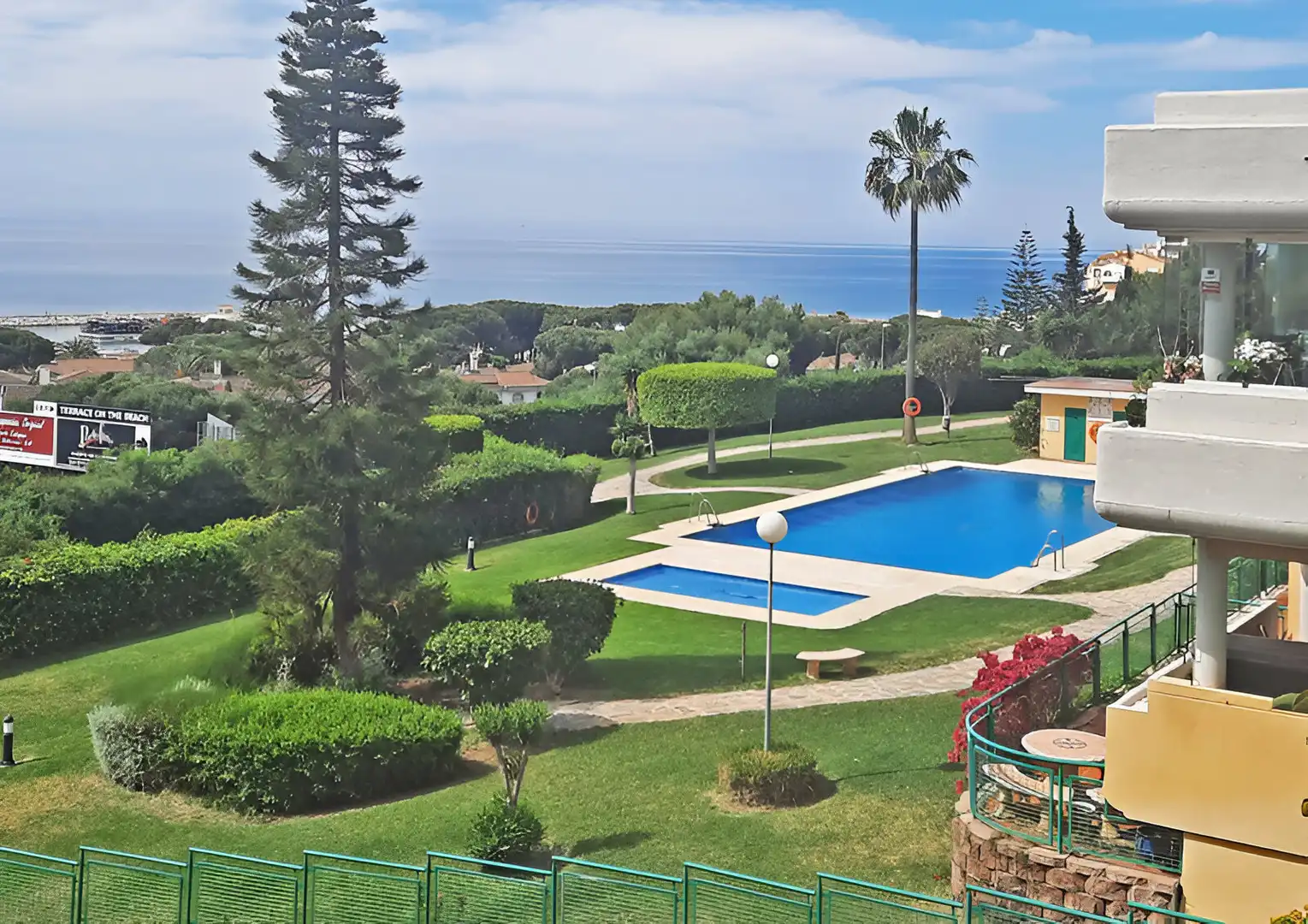 Jardí de Planta baixa en venda en Marbella amb Aire condicionat, Terrassa i Piscina