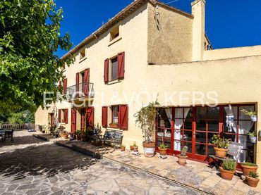 Casa amb balcó en venda a Torrelles de Foix