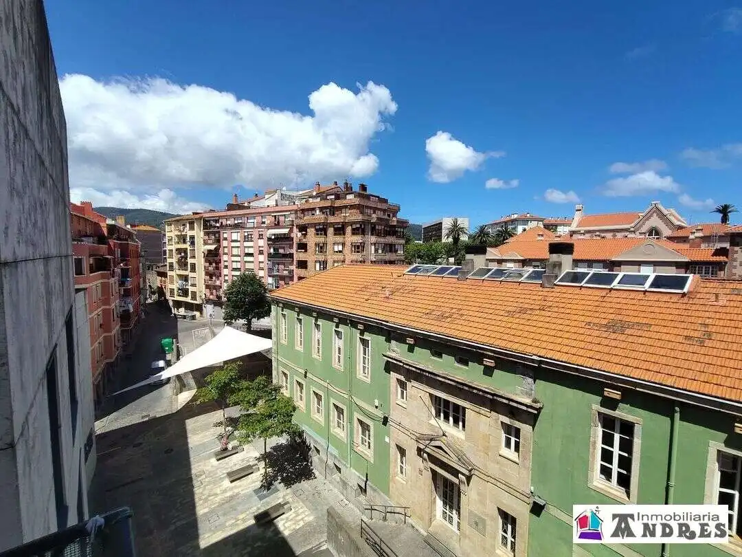 Vista exterior de Piso en venta en Bermeo con Balcón