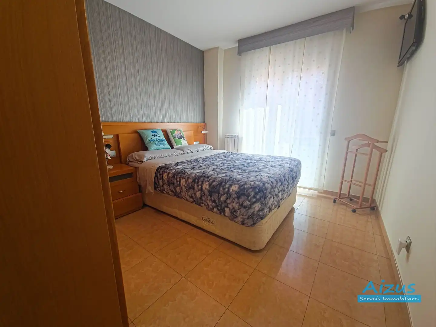 Habitación de Piso en venta en Ripollet con Calefacción, Trastero y Horno