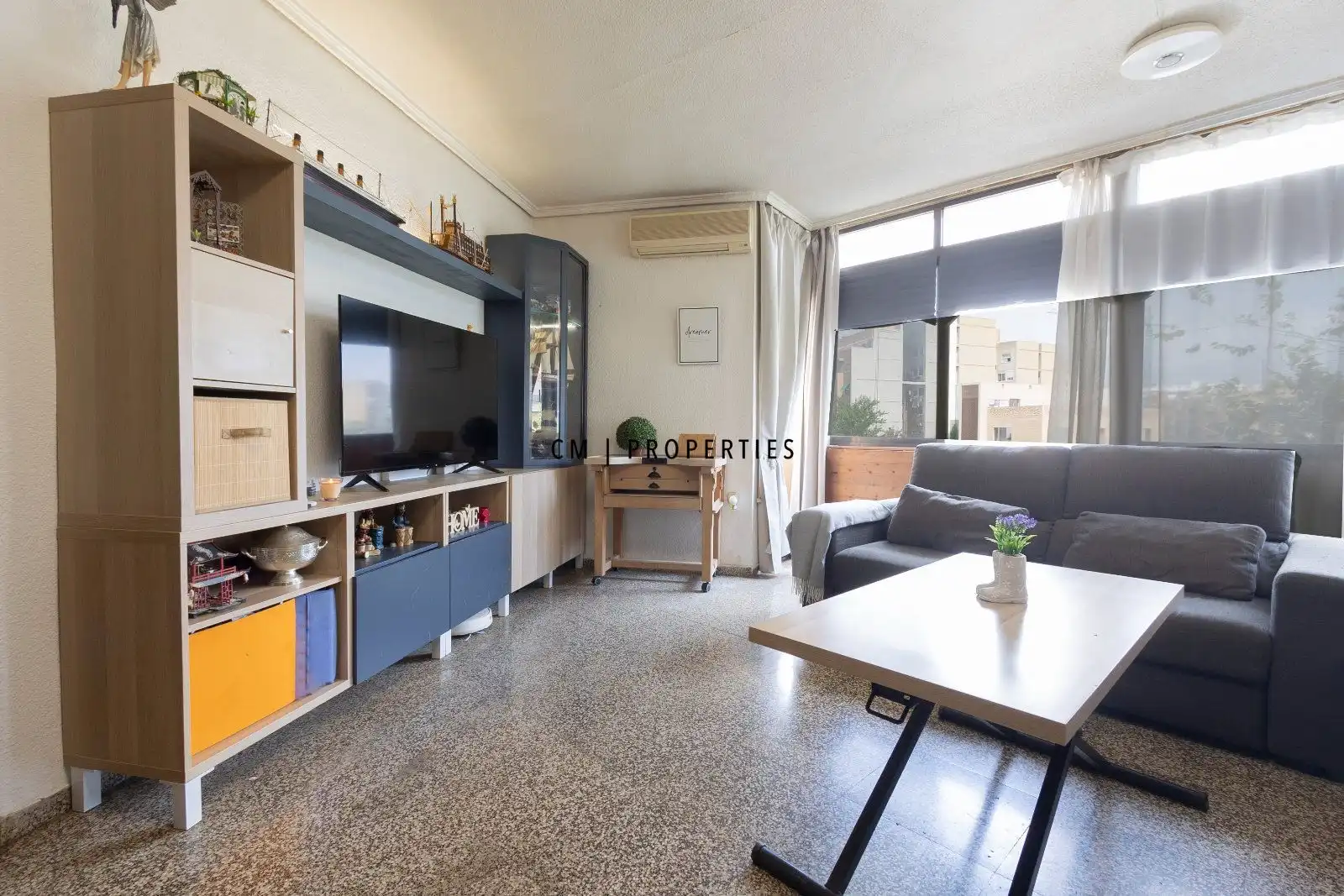 Living room of Flat for sale in Valencia  with Air Conditioner, Heating and Terrace