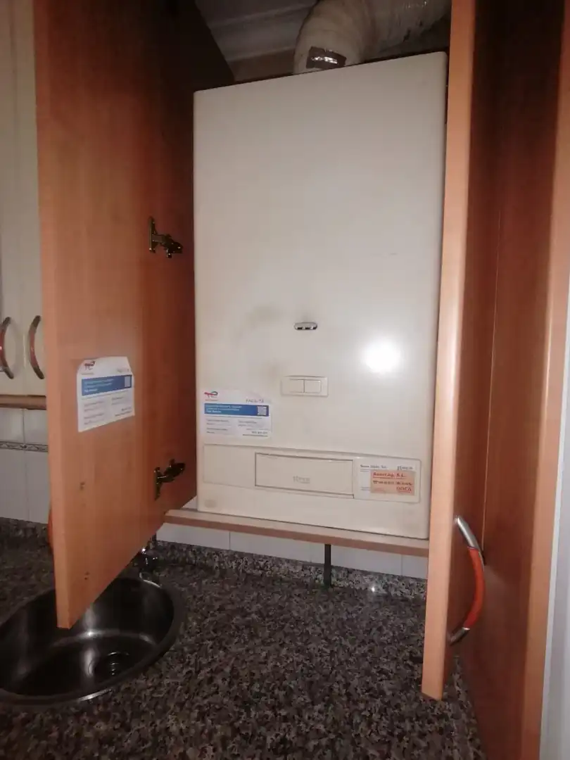 Cuina de Dúplex en venda en Gijón  amb Calefacció, Parquet i Traster