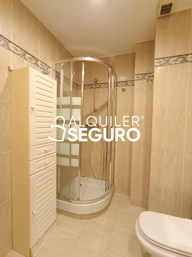 Baño de Ático de alquiler en Getafe con Aire acondicionado, Calefacción y Terraza