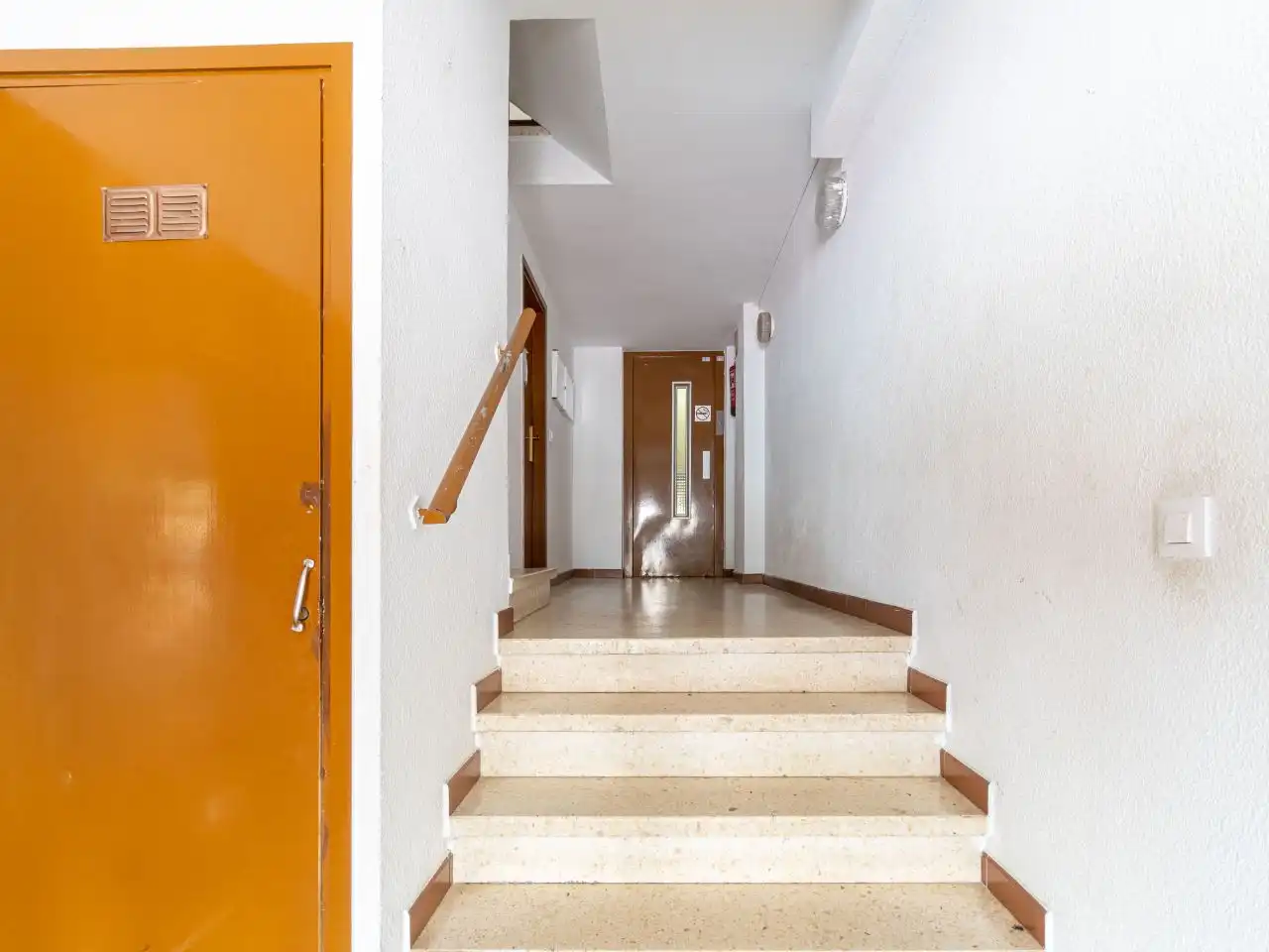 Piso con ascensor en venta en Calle muga-b 5, imagen 2