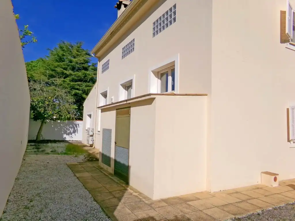 Außenansicht von Haus oder Chalet zum Verkauf in L'Escala mit Klimaanlage, Terrasse und Schwimmbad