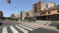 Vista exterior de Pis en venda en Talavera de la Reina