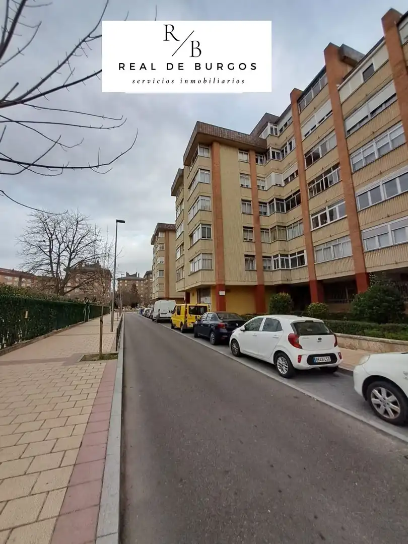 Vista exterior de Piso de alquiler en Valladolid con Calefacción, Terraza y Amueblado