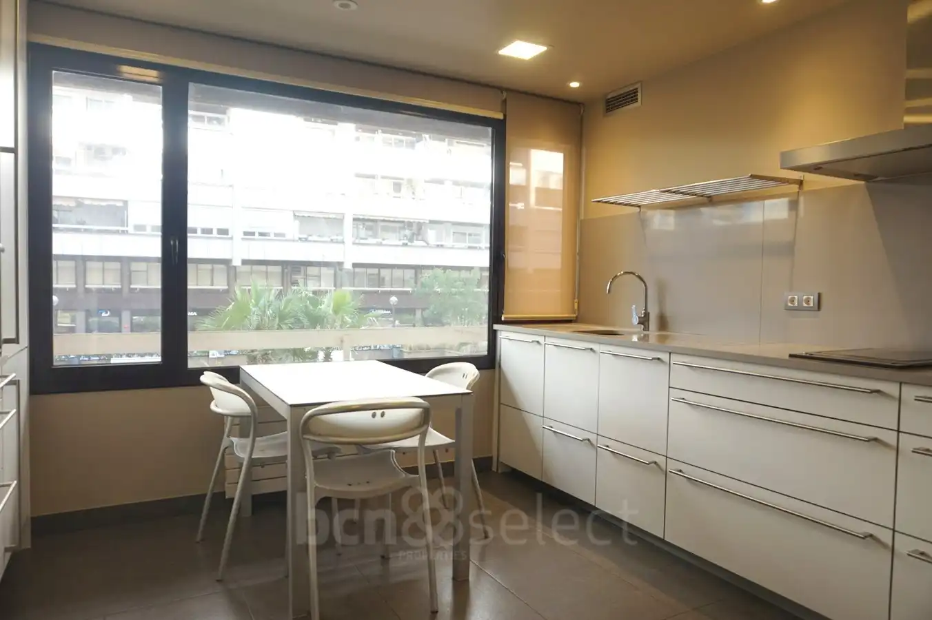 Cuina de Pis en venda en Barcelona amb Aire condicionat, Calefacció i Parquet