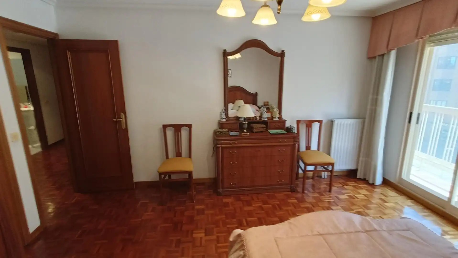 Habitación de Piso en venta en Burgos con Calefacción, Terraza y Trastero