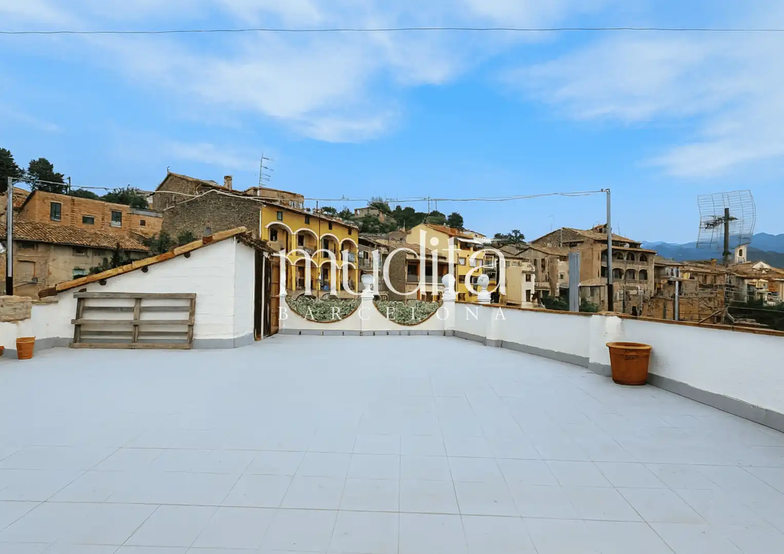 Terrassa de Apartament en venda en Sant Quirze de Besora amb Forn i Balcó