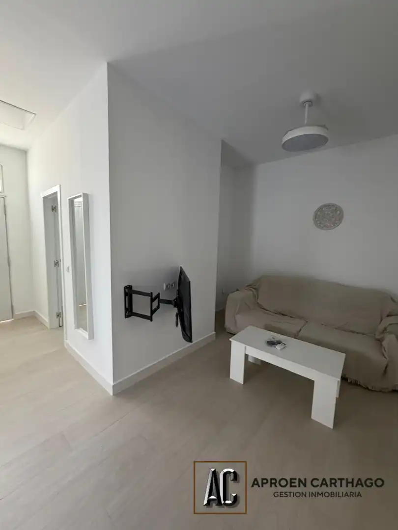 Casa aparellada de lloguer a Cartagena ciudad, imagen 3