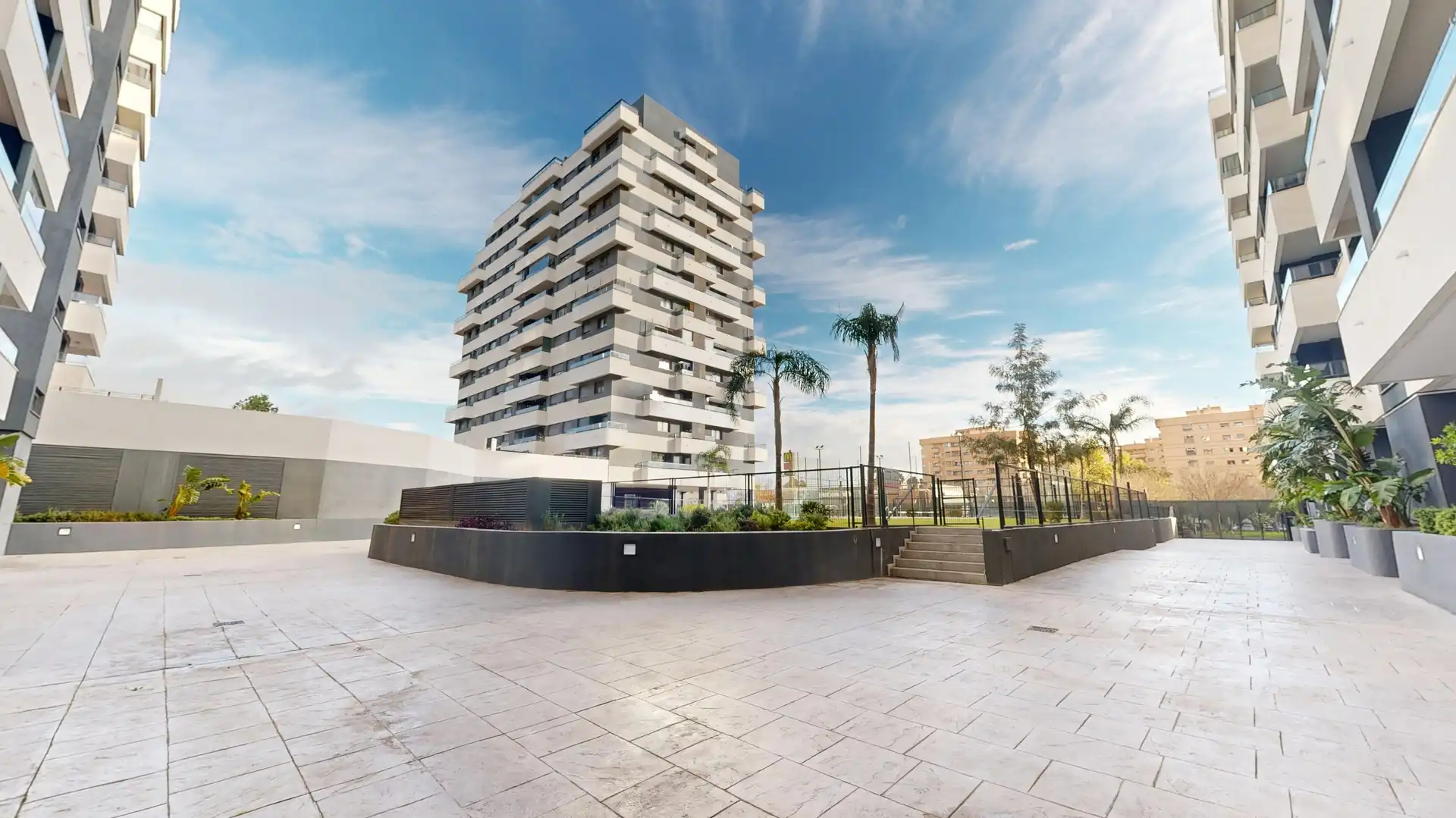 Vista exterior de Pis en venda en Valencia amb Aire condicionat, Jardí privat i Terrassa