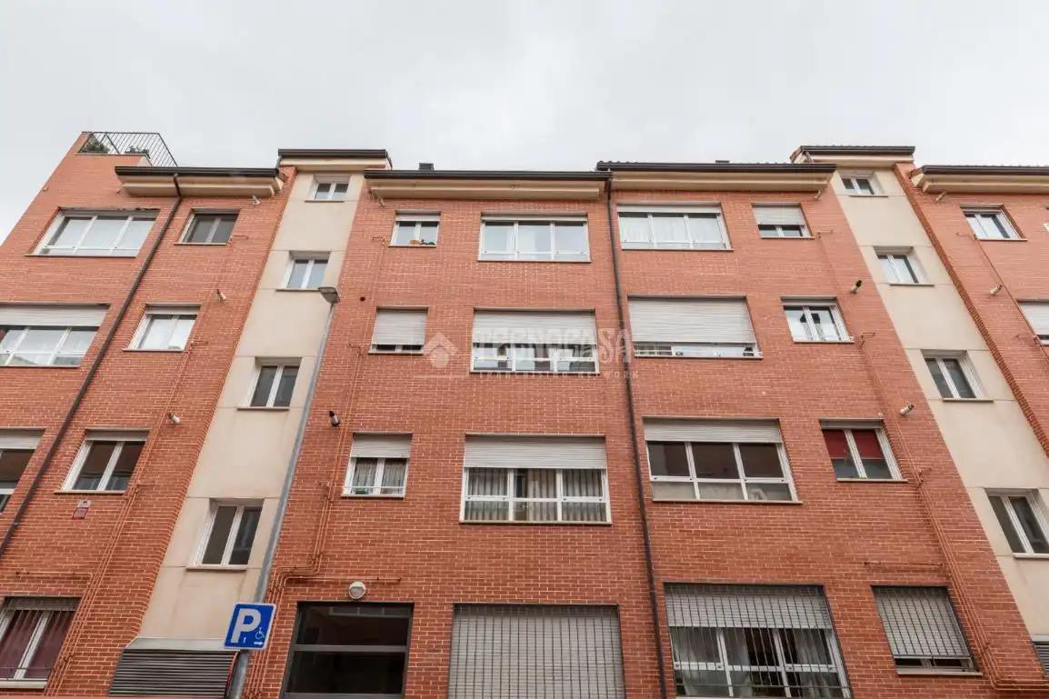 Exterior view of Flat for sale in Las Rozas de Madrid  with Air Conditioner, Heating and Storage room